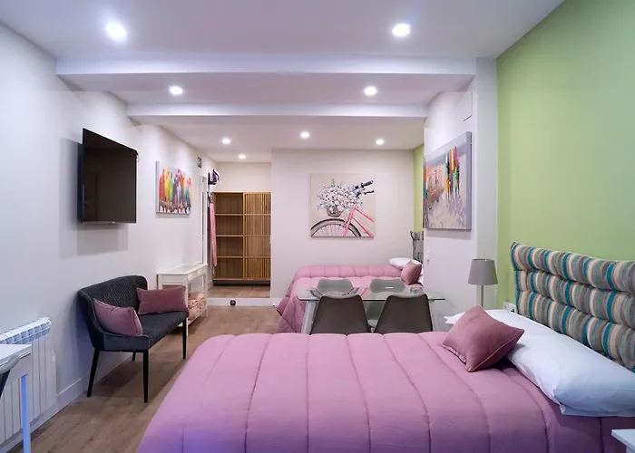 Moncloa Room Apartments